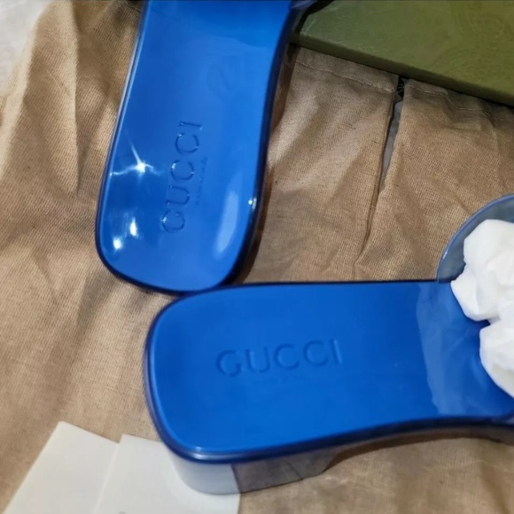 Transparent blue gucci slides - Picture 10 of 16